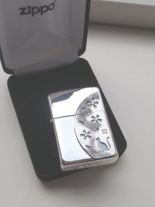 満月と猫×霞桜Ｚｉｐｐｏ　ＳＩＬＶＥＲ９２５