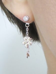 桜キャッチピアス　シルバー×ダイヤ　2wayピアス